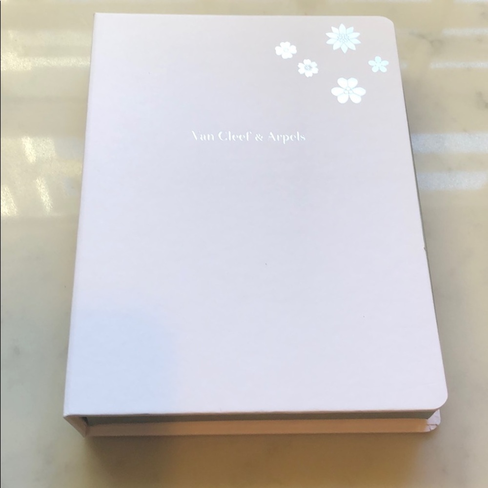 Van Cleef & Arpels Stationary